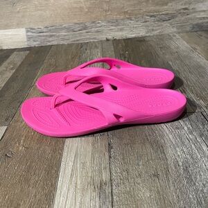 Crocs Kadee II Flip Flops Sandals Electric Pink 202492-6QQ Women’s Size W7